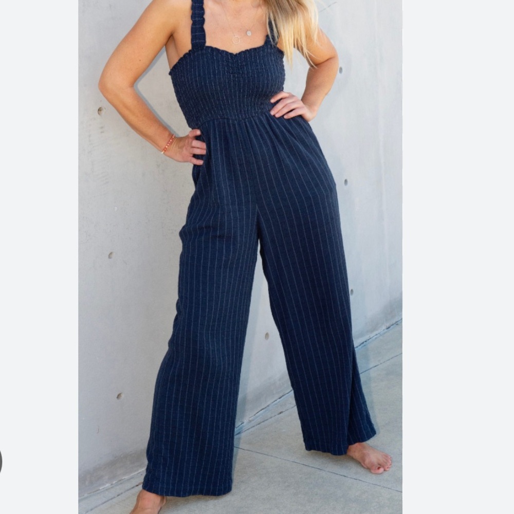 🕶️Roxy Adventure Bound Woven Blue Pinstripe Gauzy Tank Jumpsuit - Picture 3 of 11